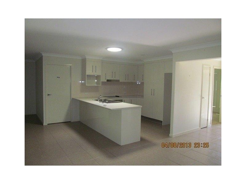 86 Woodlands Blvd, Waterford QLD 4133