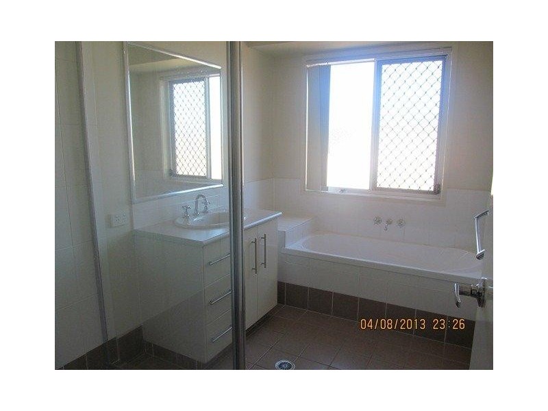 86 Woodlands Blvd, Waterford QLD 4133