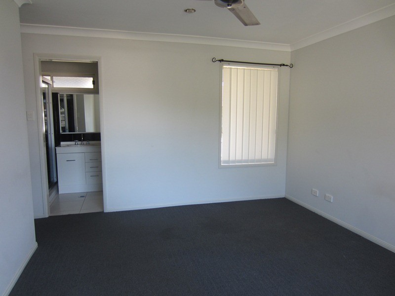 51 Mossman Pde, Waterford QLD 4133