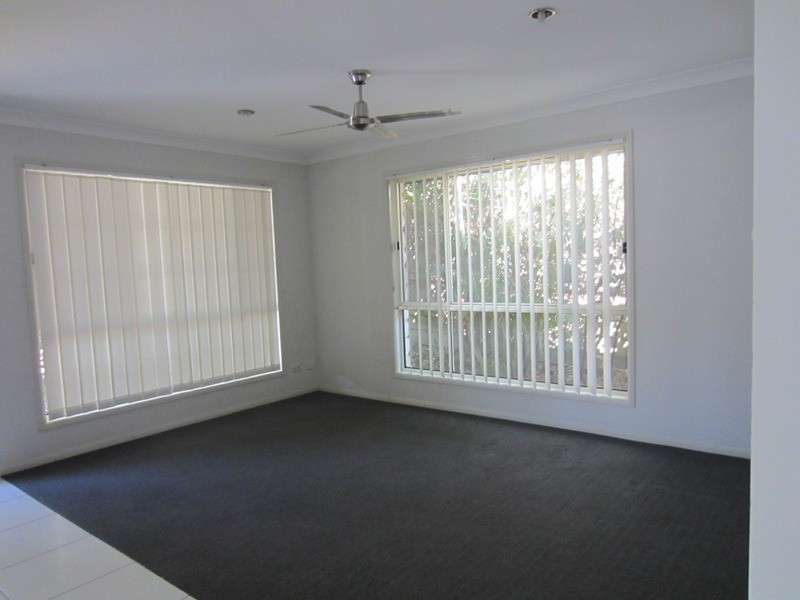 51 Mossman Pde, Waterford QLD 4133