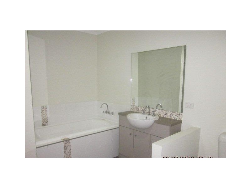 13 Cold Stream Way, Holmview QLD 4207