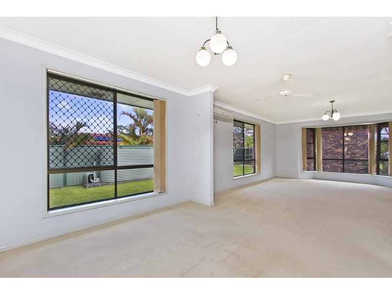 9 Anna Louise Tce, Windaroo QLD 4207