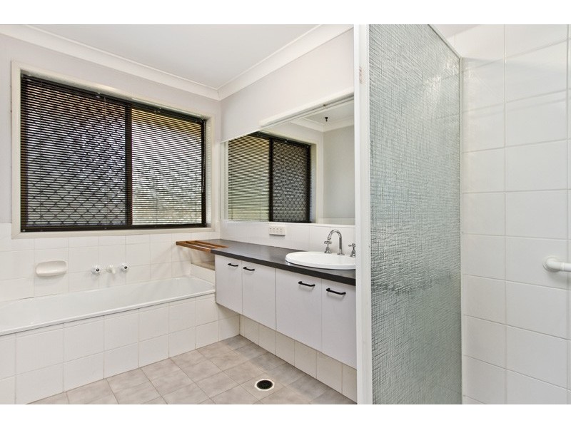 9 Anna Louise Tce, Windaroo QLD 4207