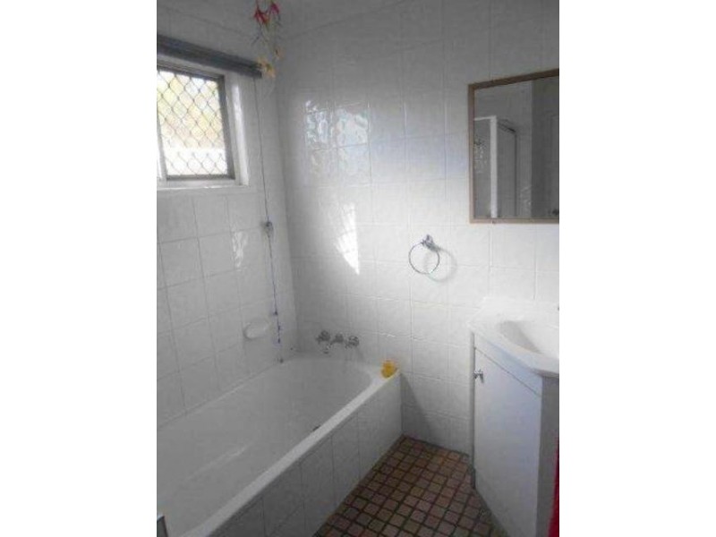 11 Strafford Rd, Bethania QLD 4205