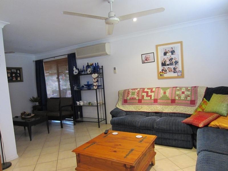 90 Castile Cres, Edens Landing QLD 4207
