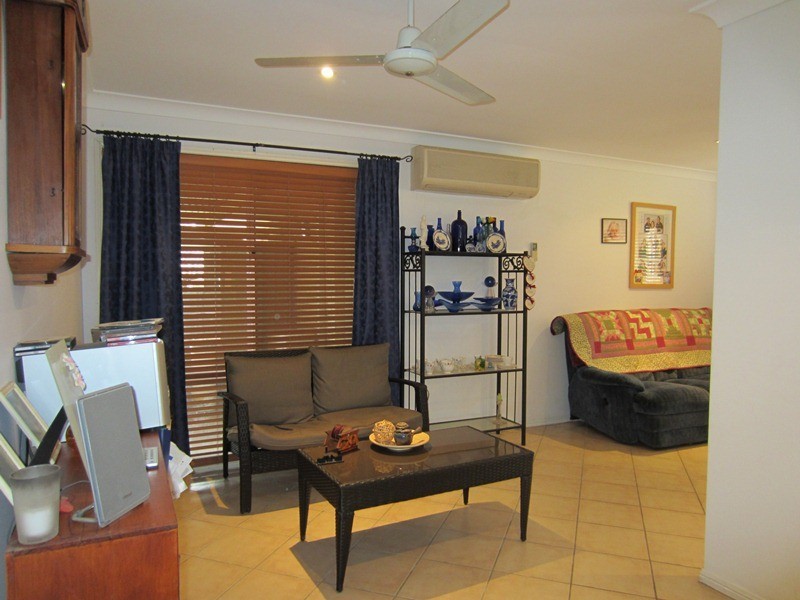 90 Castile Cres, Edens Landing QLD 4207