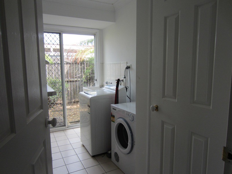 90 Castile Cres, Edens Landing QLD 4207