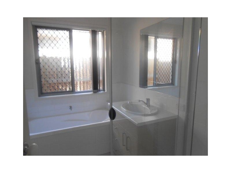 9 Nova St, Waterford QLD 4133