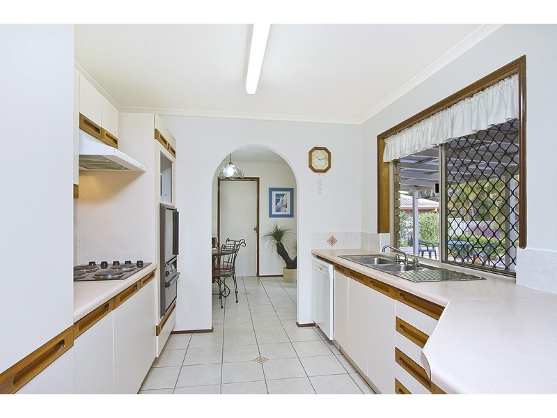 16 Hausmann Ct, Windaroo QLD 4207