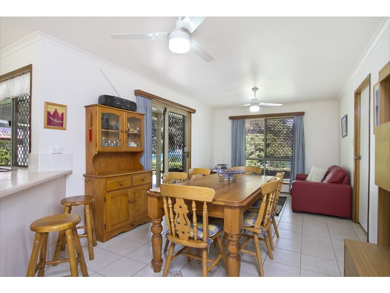 16 Hausmann Ct, Windaroo QLD 4207