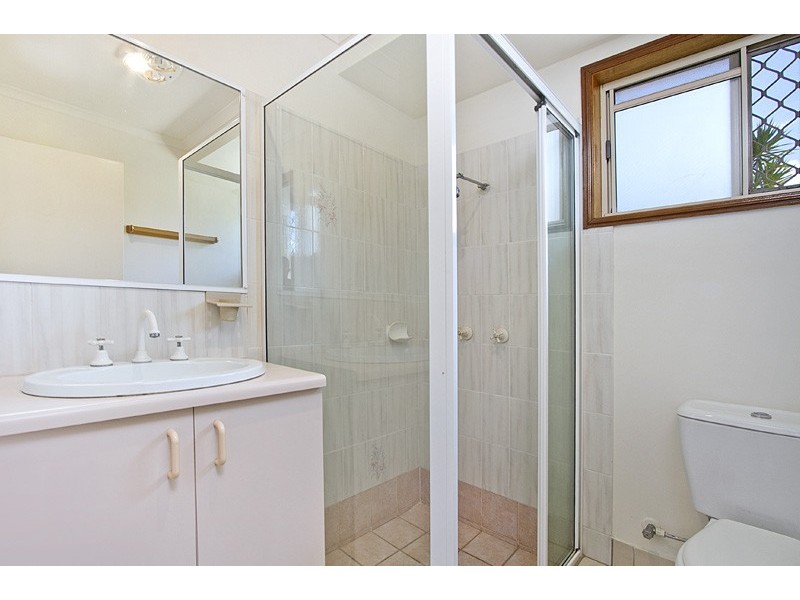 16 Hausmann Ct, Windaroo QLD 4207