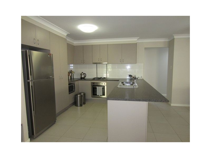 34 Mossman Pde, Waterford QLD 4133