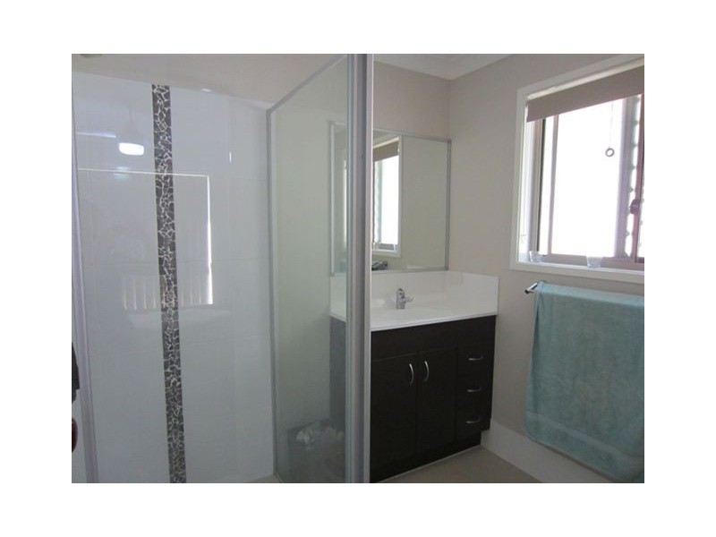 34 Mossman Pde, Waterford QLD 4133