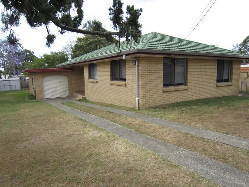 30 Meadow Cres, Beenleigh QLD 4207