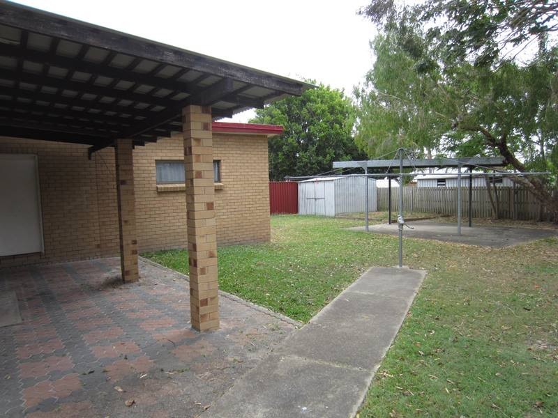 30 Meadow Cres, Beenleigh QLD 4207