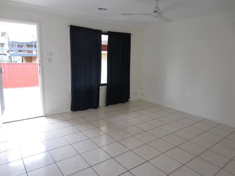 30 Meadow Cres, Beenleigh QLD 4207