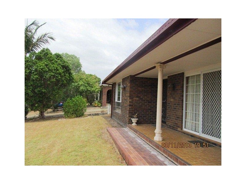 31 Yorkshire St, Mount Warren Park QLD 4207