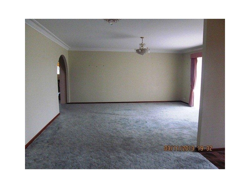 31 Yorkshire St, Mount Warren Park QLD 4207