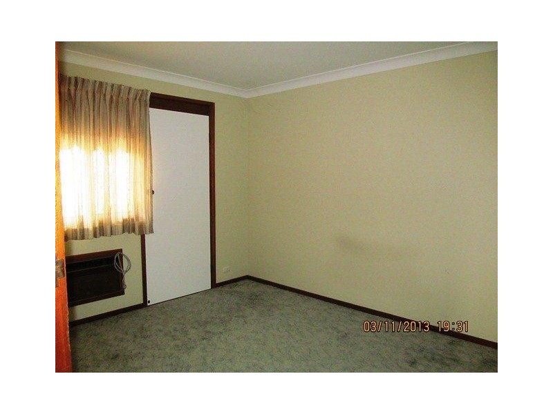 31 Yorkshire St, Mount Warren Park QLD 4207