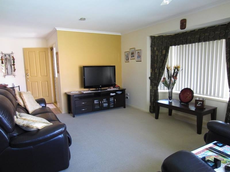 17 Lucy Dr, Edens Landing QLD 4207