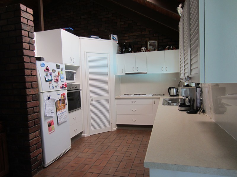 6 Farrow St, Daisy Hill QLD 4127