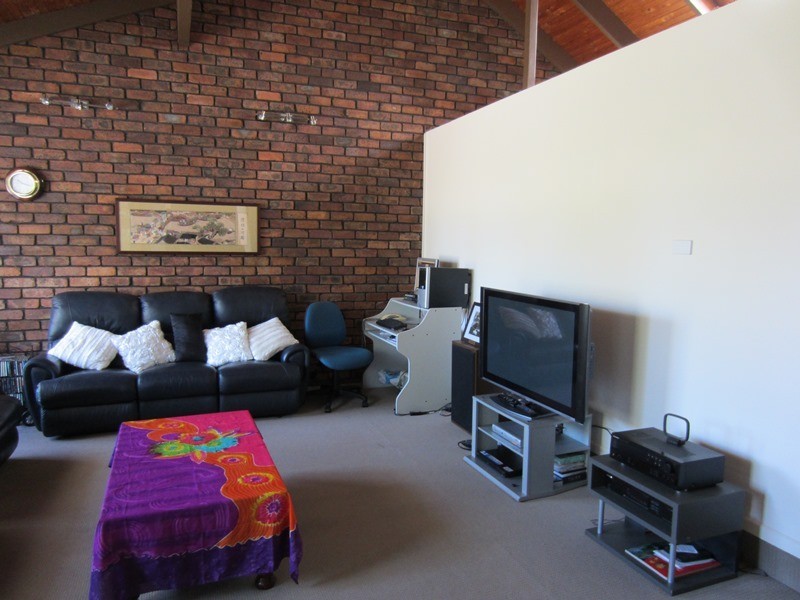 6 Farrow St, Daisy Hill QLD 4127