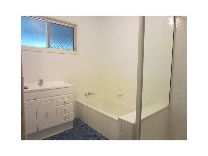 10 Fairfax Ave, Bethania QLD 4205