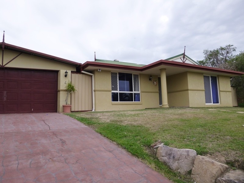 4 Holliday Drive, Edens Landing QLD 4207