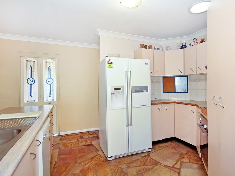 4 Holliday Drive, Edens Landing QLD 4207