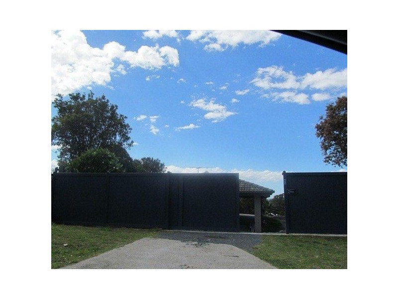 3 Lotz Place, Edens Landing QLD 4207