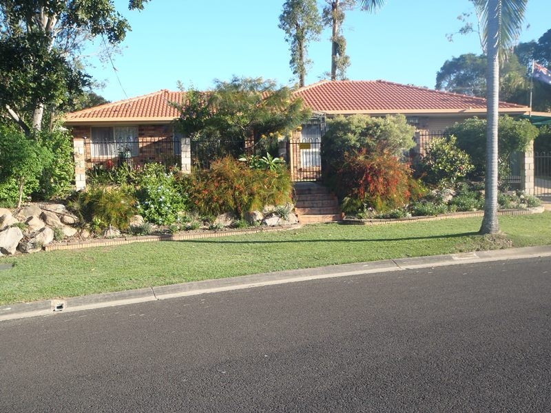 27 Duesbury Cres, Edens Landing QLD 4207