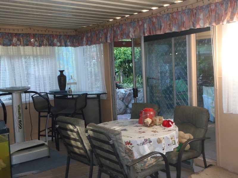 27 Duesbury Cres, Edens Landing QLD 4207