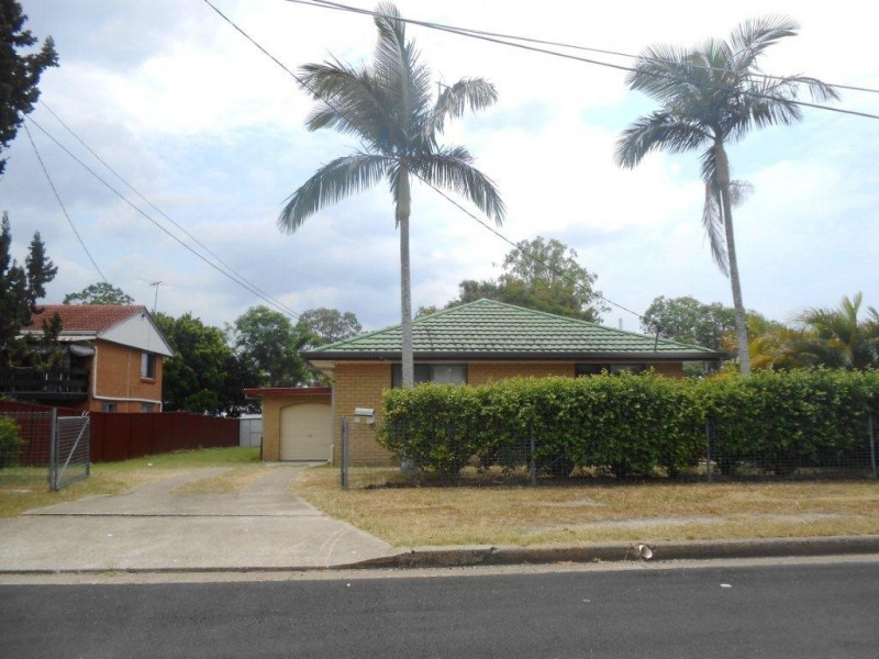 30 Meadow Cres, Beenleigh QLD 4207
