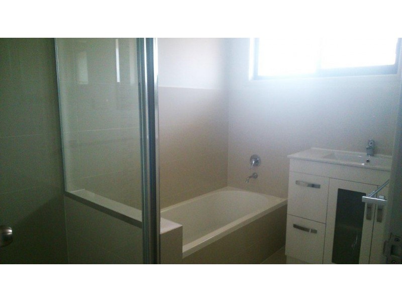 30 Meadow Cres, Beenleigh QLD 4207
