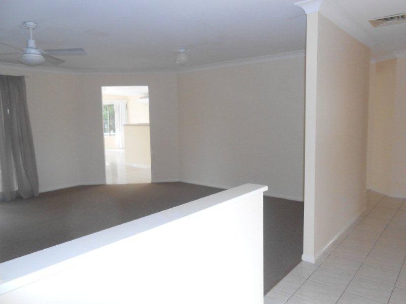 32 Wantana St, Edens Landing QLD 4207