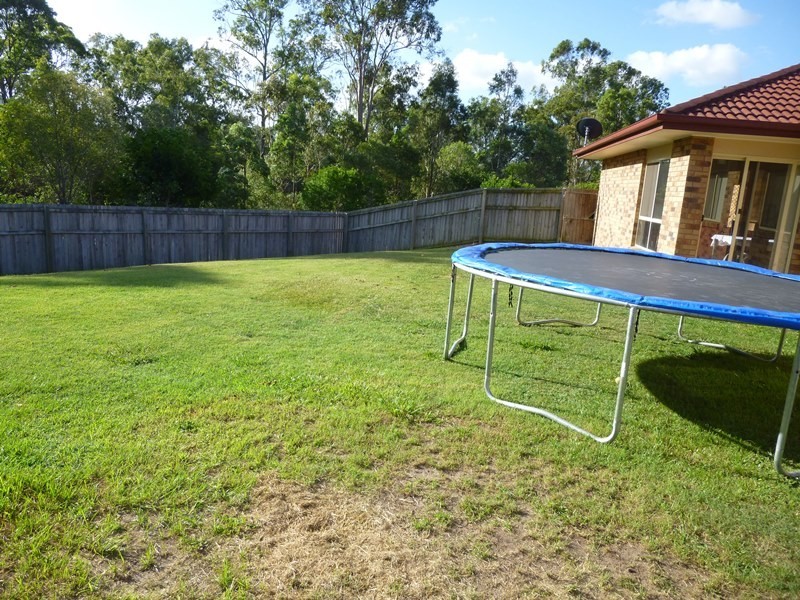 36 Holliday Drive, Edens Landing QLD 4207