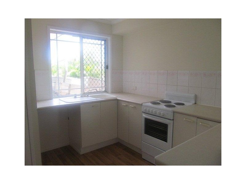 16 Eira Cres, Edens Landing QLD 4207