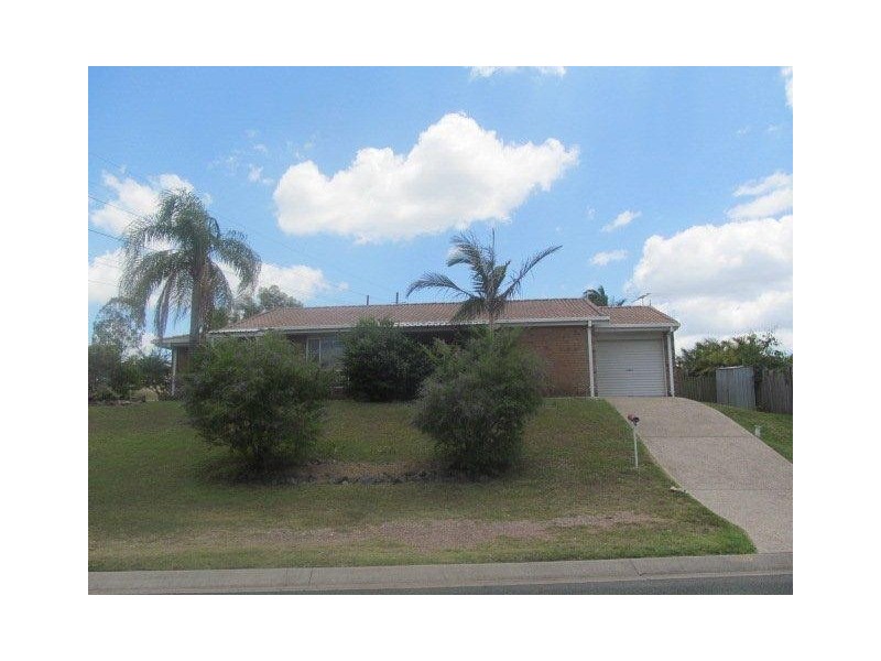 16 Eira Cres, Edens Landing QLD 4207