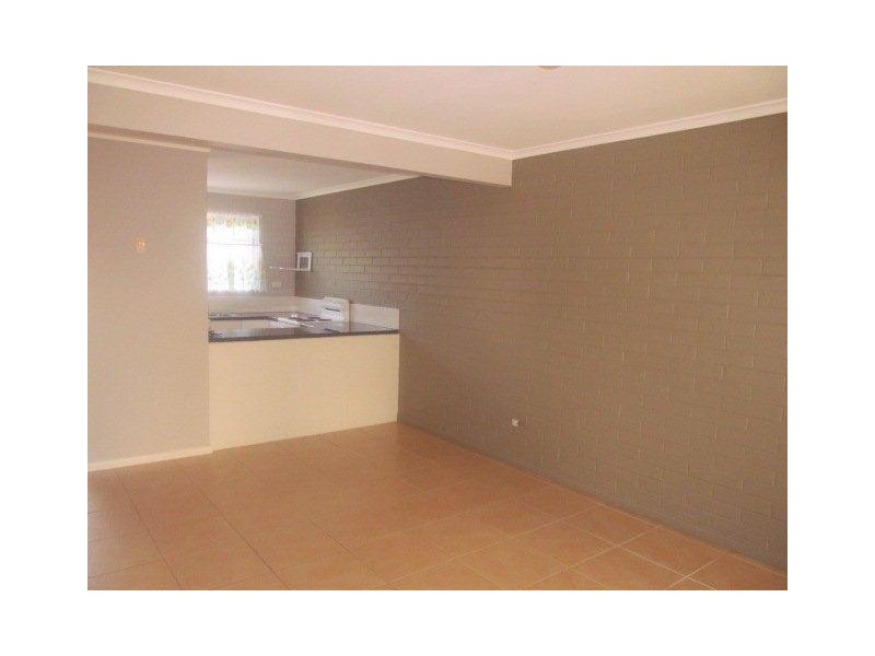 3/4 Pendlebury Crt, Edens Landing QLD 4207