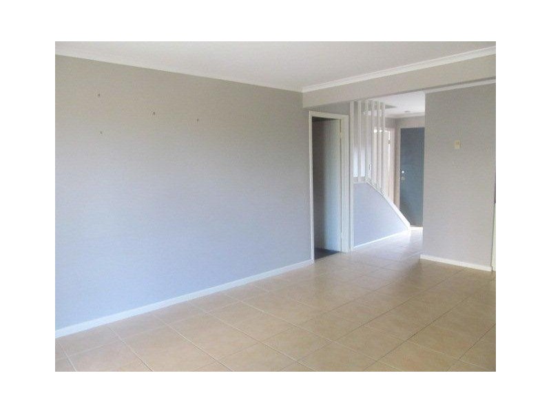 3/4 Pendlebury Crt, Edens Landing QLD 4207