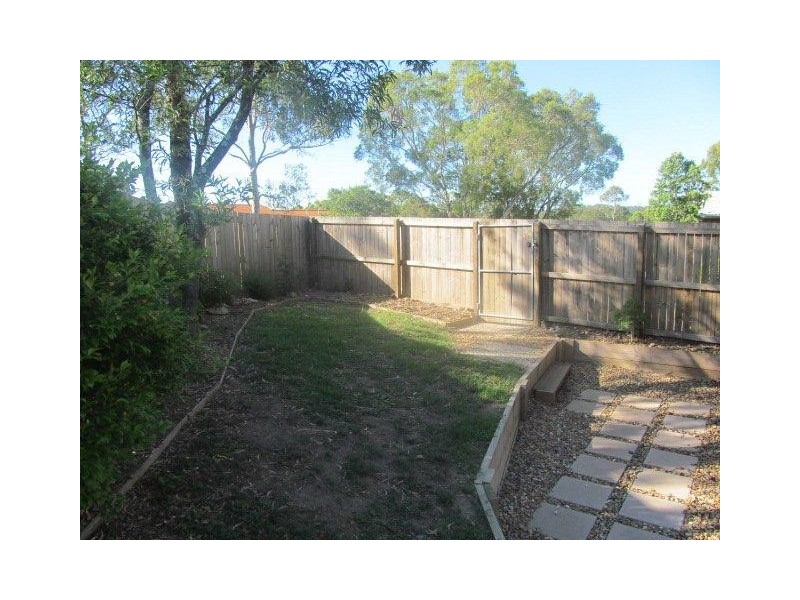 3/4 Pendlebury Crt, Edens Landing QLD 4207