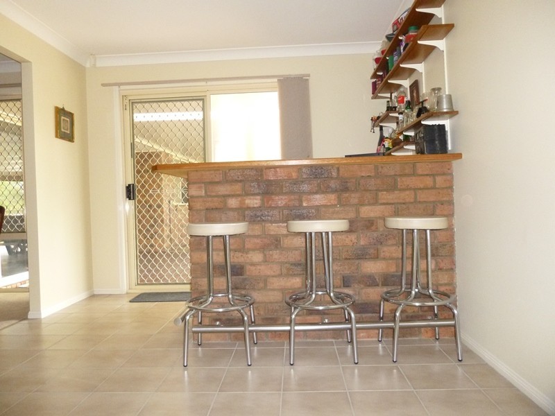 5 Mimi Crt, Mount Warren Park QLD 4207