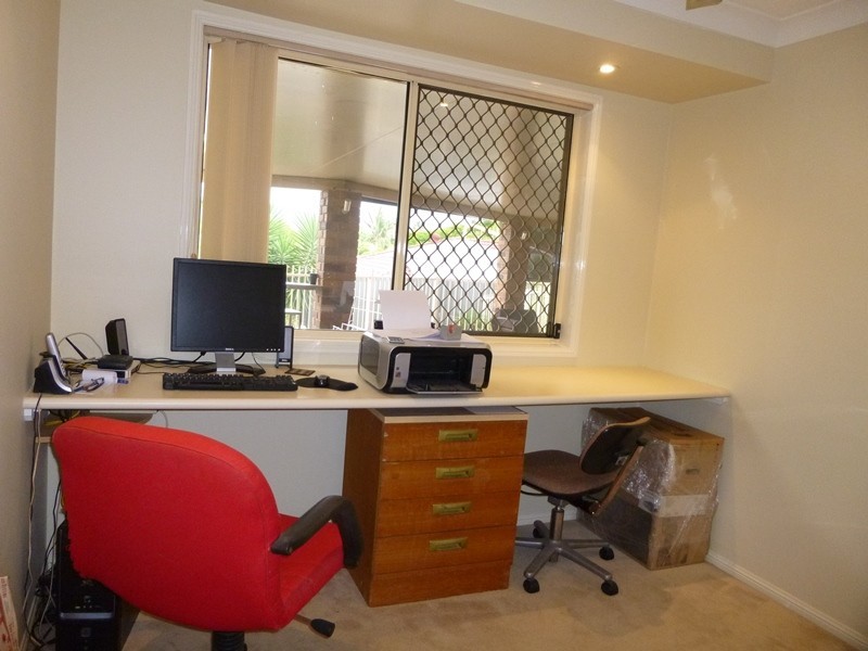 5 Mimi Crt, Mount Warren Park QLD 4207