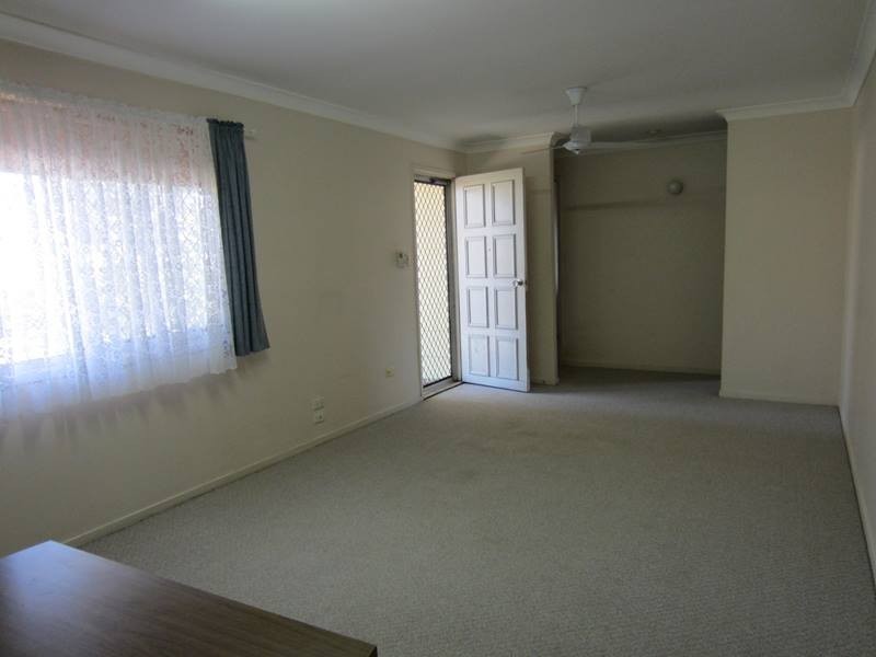 4 Schmidt Rd, Eagleby QLD 4207