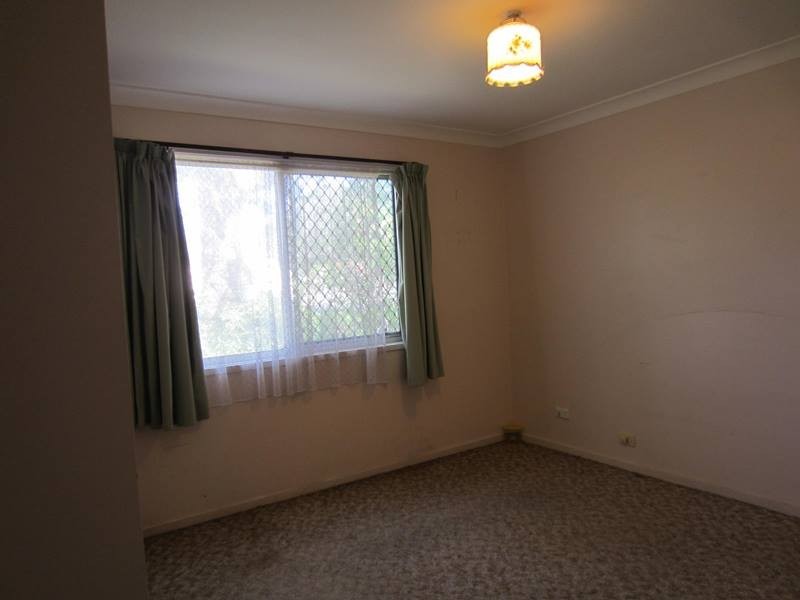 4 Schmidt Rd, Eagleby QLD 4207
