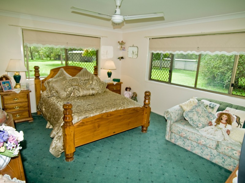 229 Teviot Rd, Carbrook QLD 4130