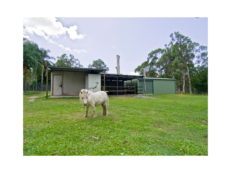 229 Teviot Rd, Carbrook QLD 4130
