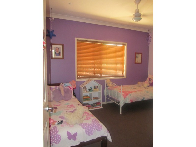 7 Dalrymple Close, Waterford QLD 4133