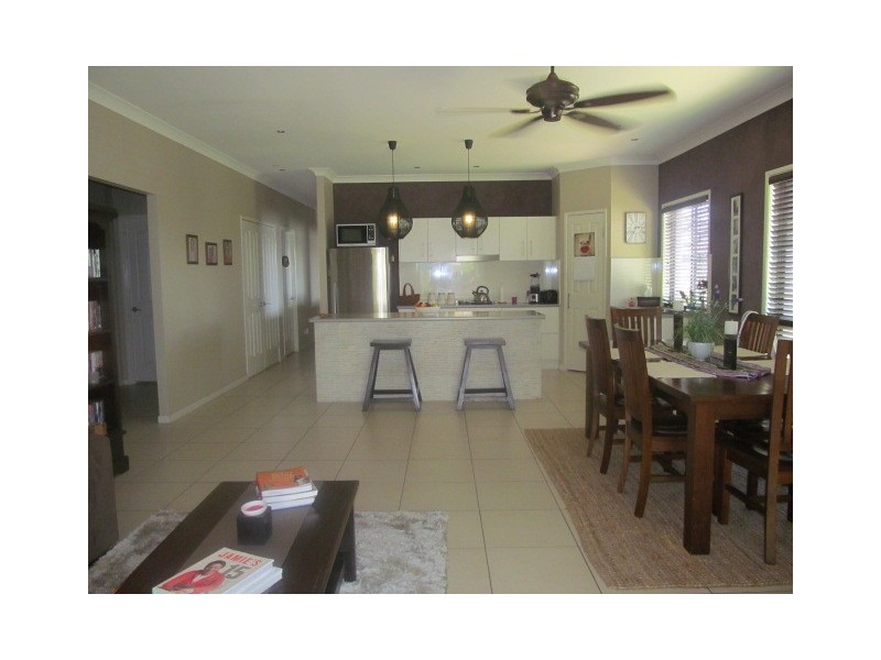 7 Dalrymple Close, Waterford QLD 4133