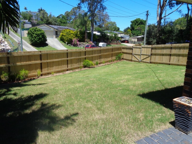 12a Avonmore St, Edens Landing QLD 4207